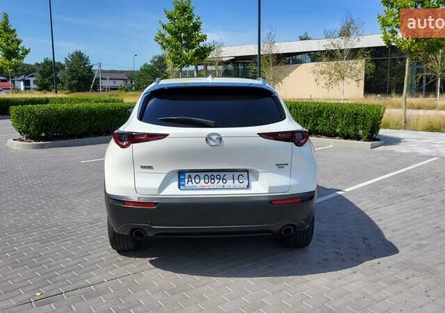 Белый Мазда CX-30, объемом двигателя 2.49 л и пробегом 52 тыс. км за 21500 $, фото 4 на Automoto.ua