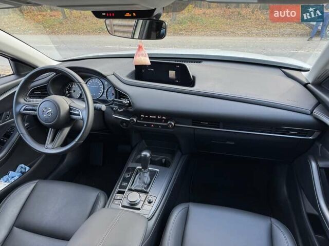 Белый Мазда CX-30, объемом двигателя 2.5 л и пробегом 59 тыс. км за 17900 $, фото 16 на Automoto.ua