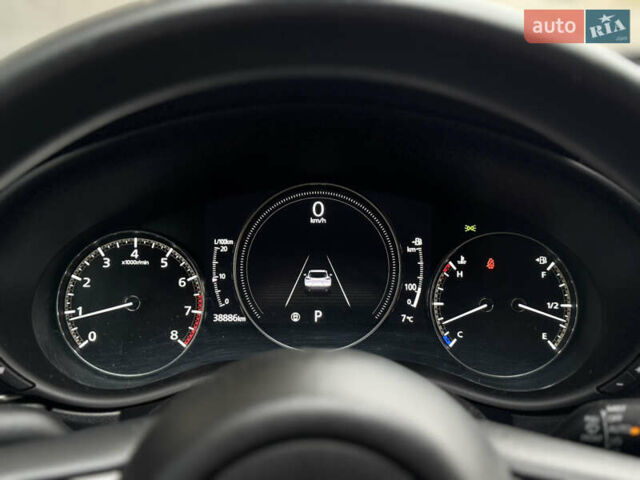 Белый Мазда CX-30, объемом двигателя 2.49 л и пробегом 39 тыс. км за 17999 $, фото 8 на Automoto.ua