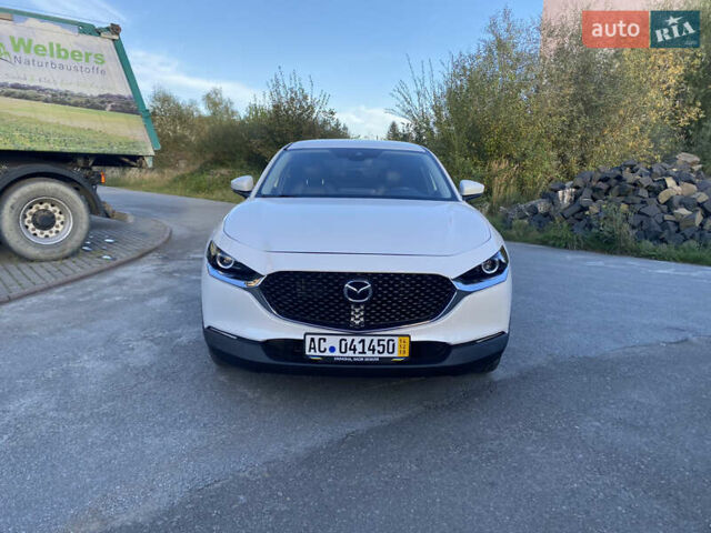 Белый Мазда CX-30, объемом двигателя 2.5 л и пробегом 97 тыс. км за 15750 $, фото 2 на Automoto.ua