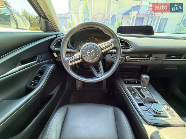 Белый Мазда CX-30, объемом двигателя 2.49 л и пробегом 62 тыс. км за 18500 $, фото 12 на Automoto.ua