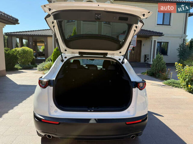 Белый Мазда CX-30, объемом двигателя 2.49 л и пробегом 62 тыс. км за 18299 $, фото 7 на Automoto.ua