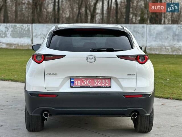 Белый Мазда CX-30, объемом двигателя 2.5 л и пробегом 134 тыс. км за 15500 $, фото 4 на Automoto.ua