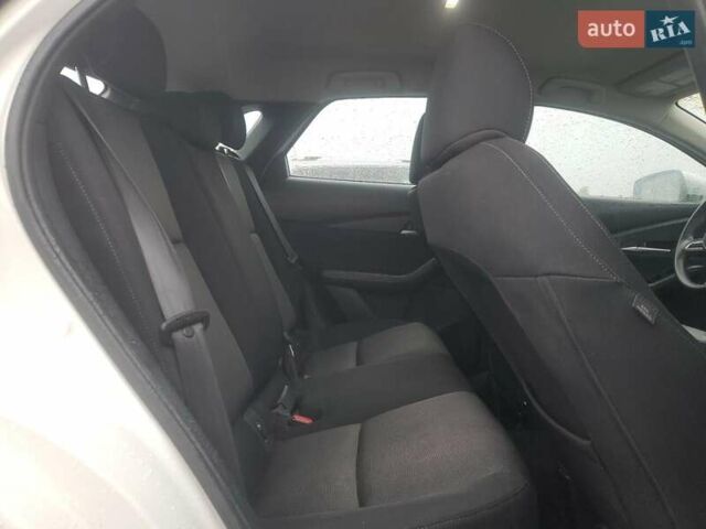 Білий Мазда CX-30, об'ємом двигуна 0 л та пробігом 25 тис. км за 3800 $, фото 10 на Automoto.ua