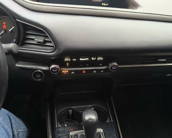 Белый Мазда CX-30, объемом двигателя 2.49 л и пробегом 29 тыс. км за 21400 $, фото 34 на Automoto.ua