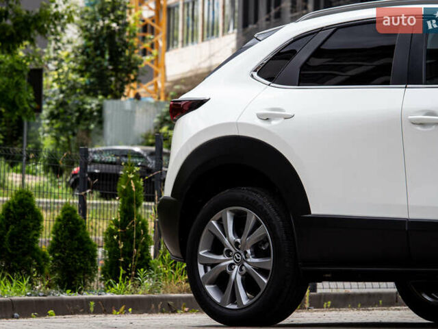 Белый Мазда CX-30, объемом двигателя 2.5 л и пробегом 14 тыс. км за 22900 $, фото 13 на Automoto.ua