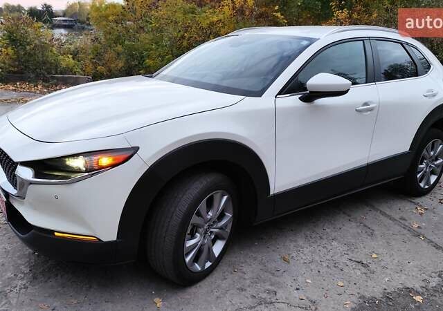 Белый Мазда CX-30, объемом двигателя 2.5 л и пробегом 106 тыс. км за 17400 $, фото 8 на Automoto.ua