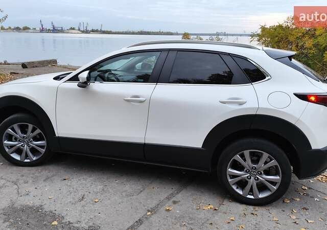 Белый Мазда CX-30, объемом двигателя 2.5 л и пробегом 106 тыс. км за 17400 $, фото 9 на Automoto.ua