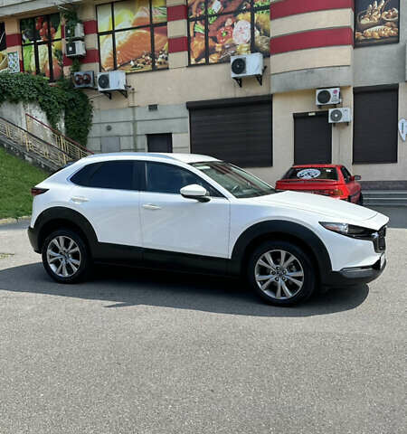 Белый Мазда CX-30, объемом двигателя 2.49 л и пробегом 31 тыс. км за 23500 $, фото 7 на Automoto.ua