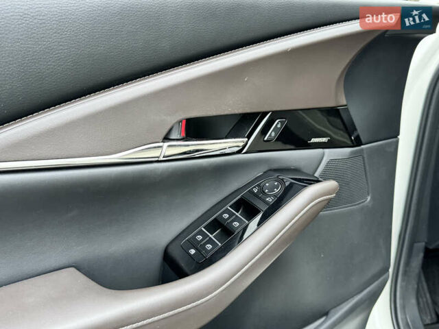 Белый Мазда CX-30, объемом двигателя 2.5 л и пробегом 49 тыс. км за 19900 $, фото 27 на Automoto.ua