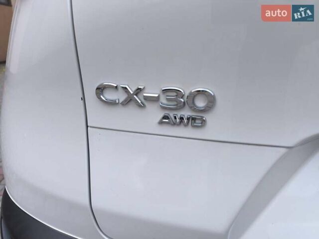 Белый Мазда CX-30, объемом двигателя 2.49 л и пробегом 29 тыс. км за 21400 $, фото 22 на Automoto.ua