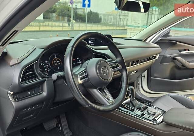 Белый Мазда CX-30, объемом двигателя 2 л и пробегом 55 тыс. км за 26500 $, фото 34 на Automoto.ua