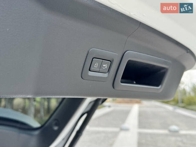 Белый Мазда CX-30, объемом двигателя 2.5 л и пробегом 49 тыс. км за 19900 $, фото 32 на Automoto.ua