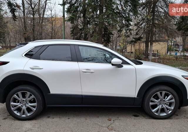 Белый Мазда CX-30, объемом двигателя 2.49 л и пробегом 48 тыс. км за 18800 $, фото 9 на Automoto.ua