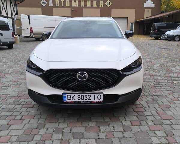 Белый Мазда CX-30, объемом двигателя 2.49 л и пробегом 29 тыс. км за 21400 $, фото 1 на Automoto.ua