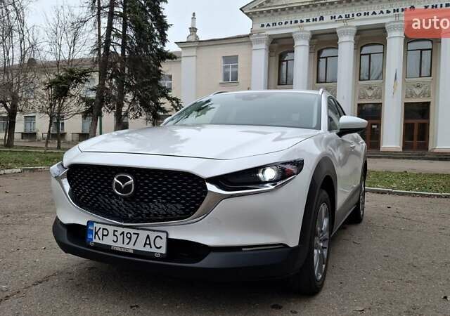 Белый Мазда CX-30, объемом двигателя 2.49 л и пробегом 48 тыс. км за 18800 $, фото 5 на Automoto.ua