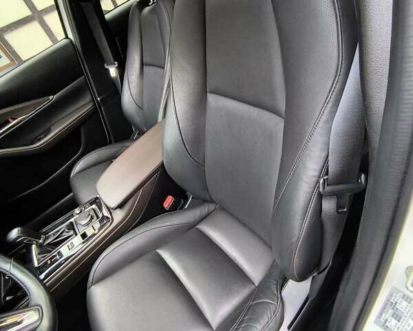 Белый Мазда CX-30, объемом двигателя 2.49 л и пробегом 29 тыс. км за 21400 $, фото 30 на Automoto.ua