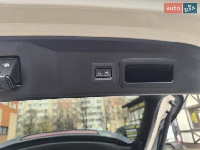 Белый Мазда CX-30, объемом двигателя 2.49 л и пробегом 29 тыс. км за 21400 $, фото 42 на Automoto.ua