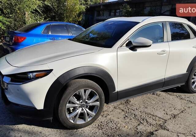 Белый Мазда CX-30, объемом двигателя 2.5 л и пробегом 106 тыс. км за 18800 $, фото 9 на Automoto.ua