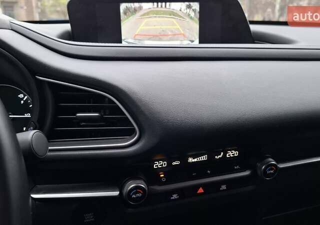 Белый Мазда CX-30, объемом двигателя 2.49 л и пробегом 48 тыс. км за 18800 $, фото 19 на Automoto.ua