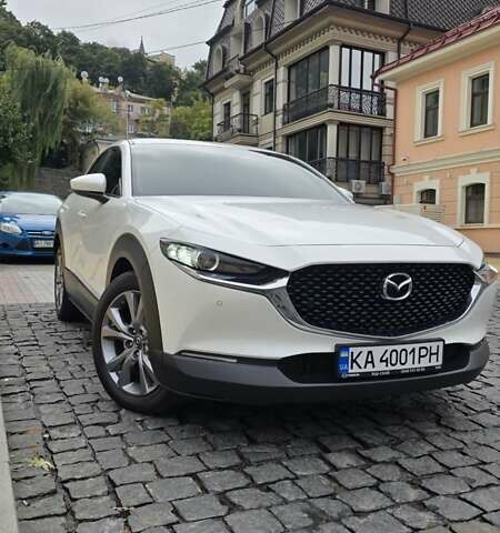 Белый Мазда CX-30, объемом двигателя 2 л и пробегом 55 тыс. км за 26500 $, фото 7 на Automoto.ua