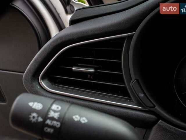 Белый Мазда CX-30, объемом двигателя 2.5 л и пробегом 14 тыс. км за 22900 $, фото 46 на Automoto.ua