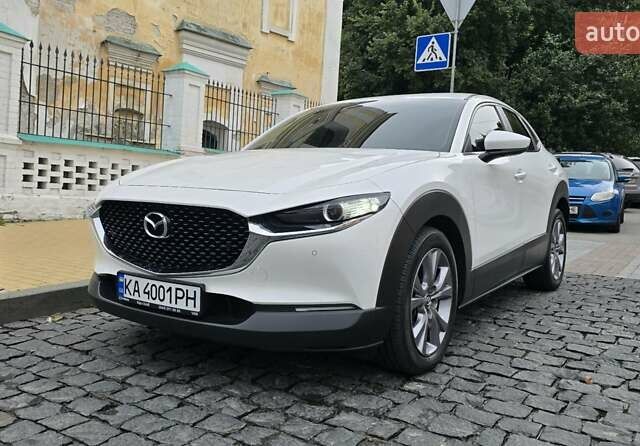 Белый Мазда CX-30, объемом двигателя 2 л и пробегом 55 тыс. км за 26500 $, фото 11 на Automoto.ua