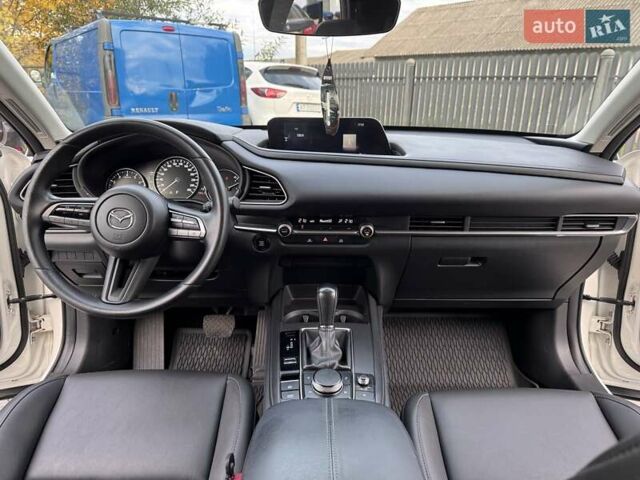 Белый Мазда CX-30, объемом двигателя 2.5 л и пробегом 50 тыс. км за 19400 $, фото 9 на Automoto.ua