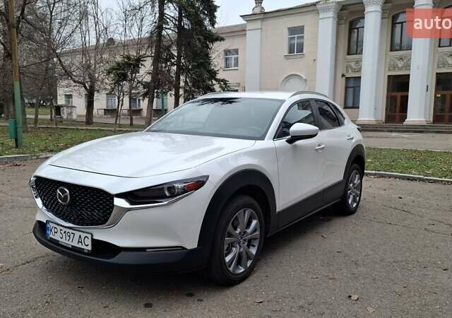 Белый Мазда CX-30, объемом двигателя 2.49 л и пробегом 48 тыс. км за 18800 $, фото 1 на Automoto.ua