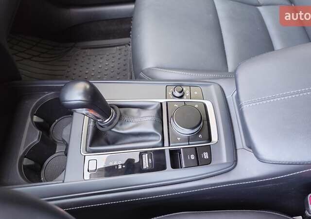 Белый Мазда CX-30, объемом двигателя 2.5 л и пробегом 106 тыс. км за 18800 $, фото 25 на Automoto.ua