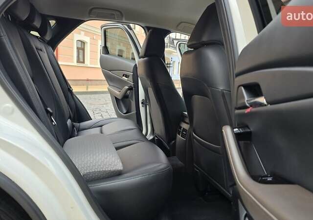 Белый Мазда CX-30, объемом двигателя 2 л и пробегом 55 тыс. км за 26500 $, фото 23 на Automoto.ua