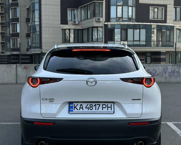 Белый Мазда CX-30, объемом двигателя 2.5 л и пробегом 31 тыс. км за 20800 $, фото 6 на Automoto.ua
