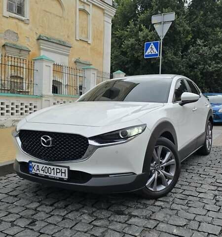 Белый Мазда CX-30, объемом двигателя 2 л и пробегом 55 тыс. км за 26500 $, фото 45 на Automoto.ua