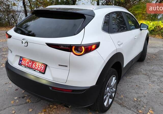 Белый Мазда CX-30, объемом двигателя 2.5 л и пробегом 106 тыс. км за 17400 $, фото 12 на Automoto.ua
