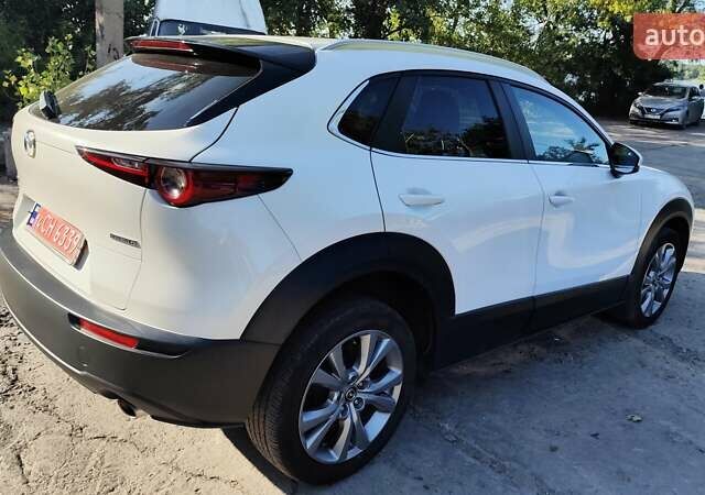 Белый Мазда CX-30, объемом двигателя 2.5 л и пробегом 106 тыс. км за 18800 $, фото 15 на Automoto.ua