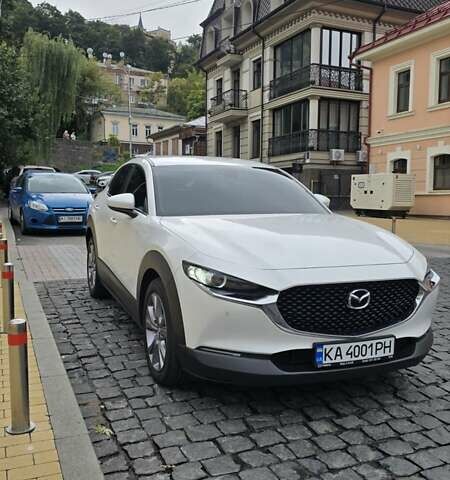 Белый Мазда CX-30, объемом двигателя 2 л и пробегом 55 тыс. км за 26500 $, фото 9 на Automoto.ua