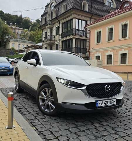 Белый Мазда CX-30, объемом двигателя 2 л и пробегом 55 тыс. км за 26500 $, фото 8 на Automoto.ua