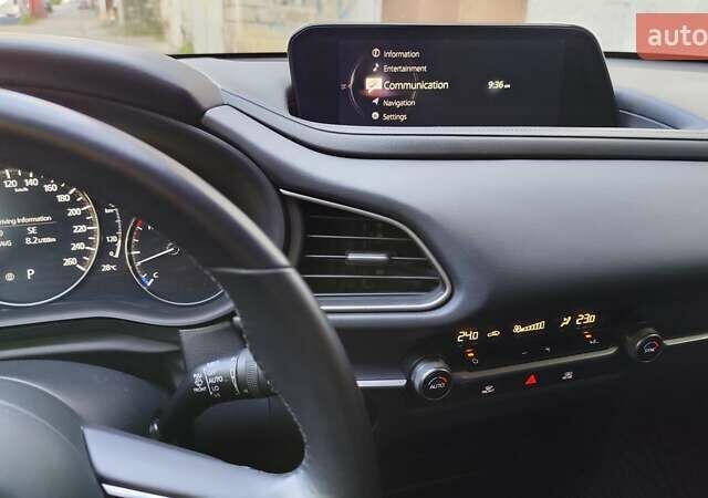 Белый Мазда CX-30, объемом двигателя 2.5 л и пробегом 106 тыс. км за 18800 $, фото 24 на Automoto.ua