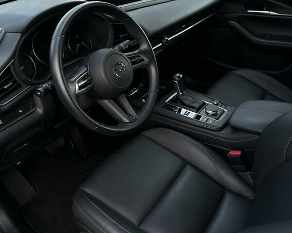 Белый Мазда CX-30, объемом двигателя 2.5 л и пробегом 31 тыс. км за 20800 $, фото 9 на Automoto.ua