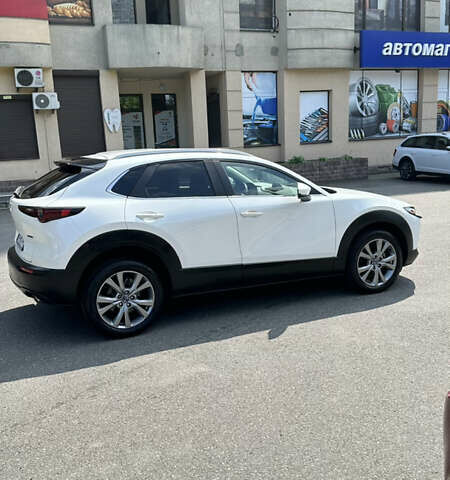 Белый Мазда CX-30, объемом двигателя 2.49 л и пробегом 31 тыс. км за 23500 $, фото 4 на Automoto.ua