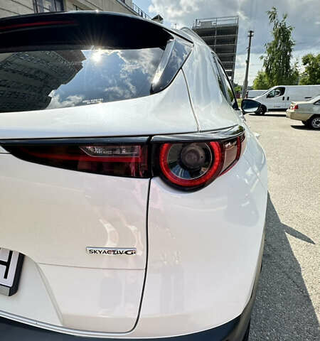 Белый Мазда CX-30, объемом двигателя 2.49 л и пробегом 31 тыс. км за 23500 $, фото 10 на Automoto.ua
