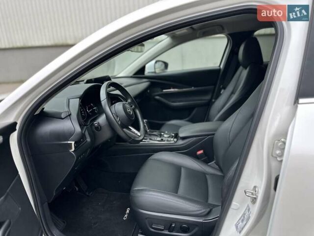 Белый Мазда CX-30, объемом двигателя 2.5 л и пробегом 33 тыс. км за 20900 $, фото 23 на Automoto.ua