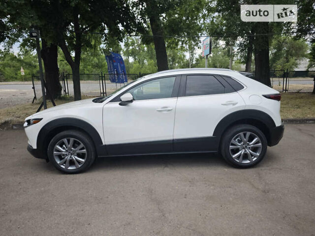 Белый Мазда CX-30, объемом двигателя 2.5 л и пробегом 2 тыс. км за 25000 $, фото 3 на Automoto.ua