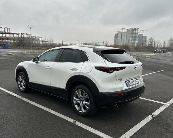 Белый Мазда CX-30, объемом двигателя 2 л и пробегом 32 тыс. км за 28000 $, фото 4 на Automoto.ua