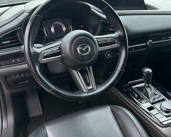 Белый Мазда CX-30, объемом двигателя 2 л и пробегом 32 тыс. км за 28000 $, фото 9 на Automoto.ua