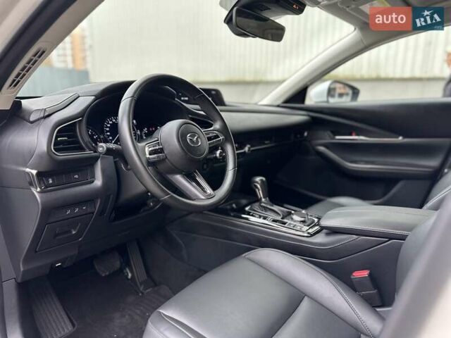 Белый Мазда CX-30, объемом двигателя 2.5 л и пробегом 33 тыс. км за 20900 $, фото 24 на Automoto.ua