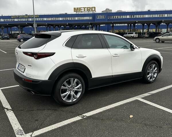 Белый Мазда CX-30, объемом двигателя 2 л и пробегом 32 тыс. км за 28000 $, фото 2 на Automoto.ua