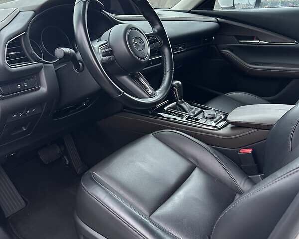 Белый Мазда CX-30, объемом двигателя 2 л и пробегом 32 тыс. км за 28000 $, фото 7 на Automoto.ua