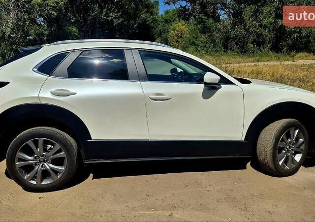 Белый Мазда CX-30, объемом двигателя 2.49 л и пробегом 8 тыс. км за 24700 $, фото 6 на Automoto.ua