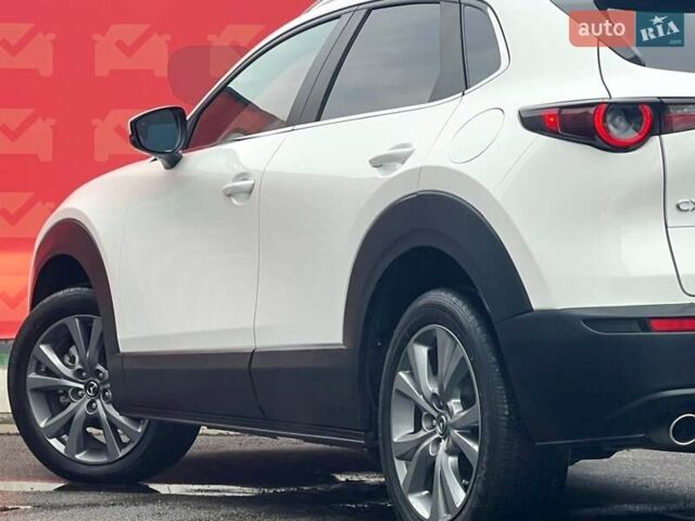 Белый Мазда CX-30, объемом двигателя 2.49 л и пробегом 19 тыс. км за 24500 $, фото 15 на Automoto.ua